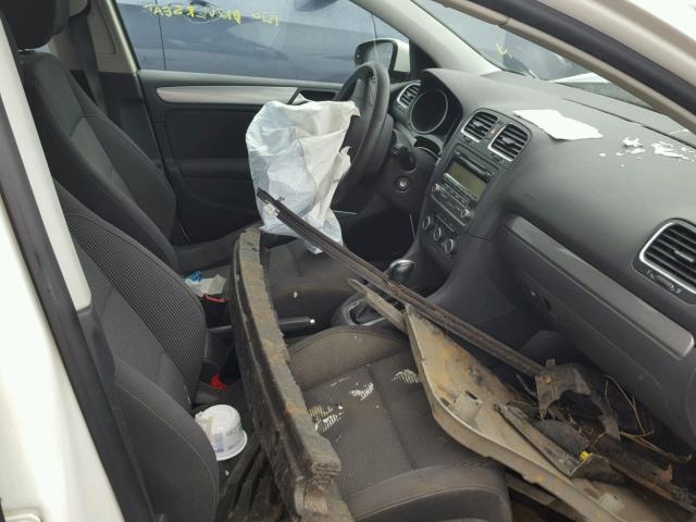 WVWDA7AJ3BW271973 - 2011 VOLKSWAGEN GOLF 白色 照片 5