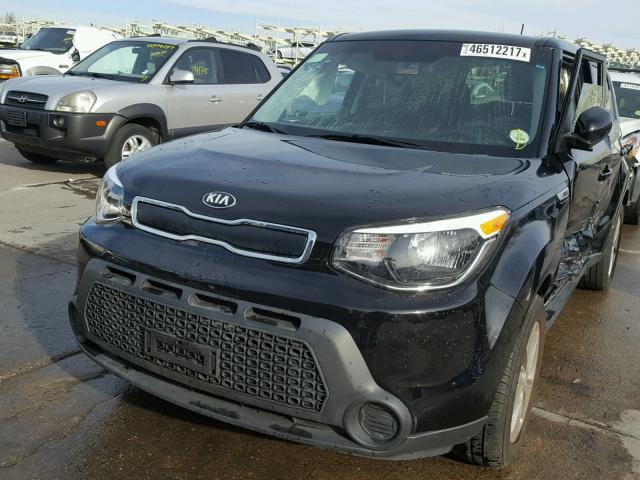 KNDJN2A23F7185596 - 2015 KIA SOUL BLACK photo 2