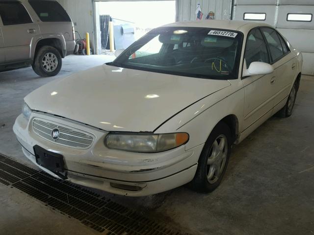 2G4WB52K841333844 - 2004 BUICK REGAL LS WHITE photo 2