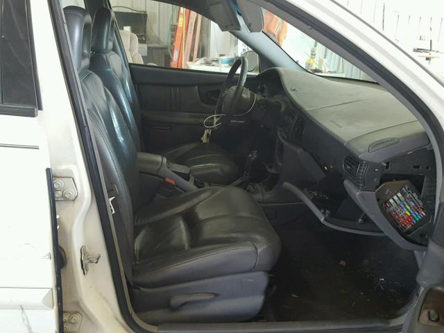 2G4WB52K841333844 - 2004 BUICK REGAL LS WHITE photo 5