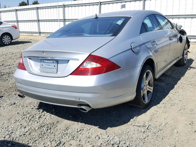 WDDDJ75X56A052407 - 2006 MERCEDES-BENZ CLS 500C SILVER photo 4