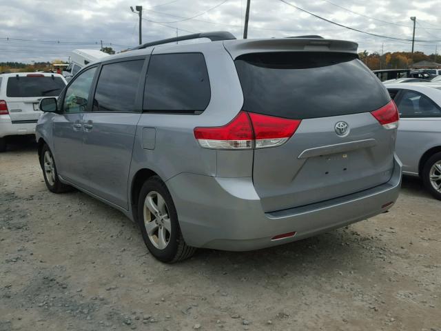 5TDKK3DC7BS095522 - 2011 TOYOTA SIENNA SILVER photo 3