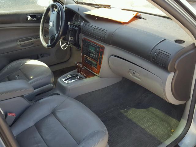 WVWYH63BX3E132864 - 2003 VOLKSWAGEN PASSAT GLX BLUE photo 5