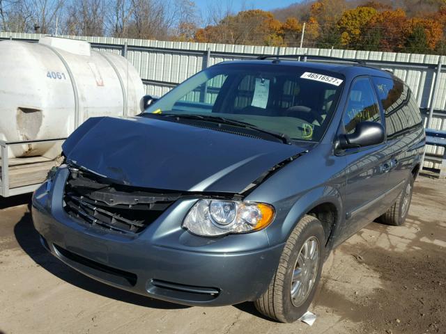 2A8GP54LX7R281907 - 2007 CHRYSLER TOWN & COU BLUE photo 2