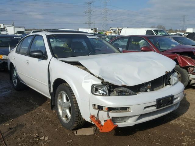 JN1CA21D9VT210712 - 1997 NISSAN MAXIMA GLE WHITE photo 1