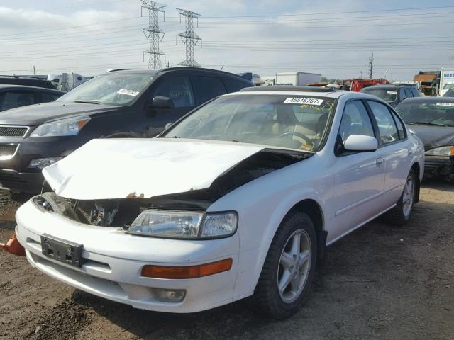 JN1CA21D9VT210712 - 1997 NISSAN MAXIMA GLE WHITE photo 2