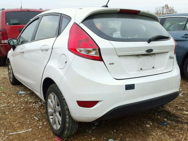 3FADP4EJXBM239129 - 2011 FORD FIESTA SE WHITE photo 3