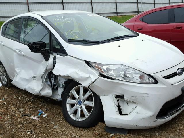 3FADP4EJXBM239129 - 2011 FORD FIESTA SE WHITE photo 9