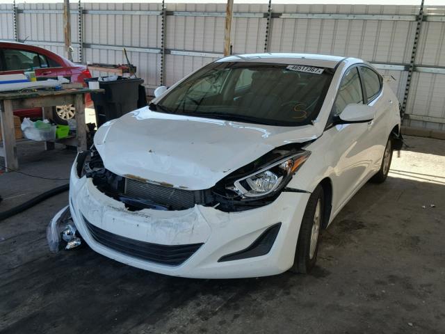 5NPDH4AE4FH637724 - 2015 HYUNDAI ELANTRA SE WHITE photo 2