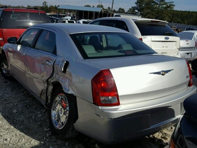 2C3JA53G85H616849 - 2005 CHRYSLER 300 TOURIN SILVER photo 3