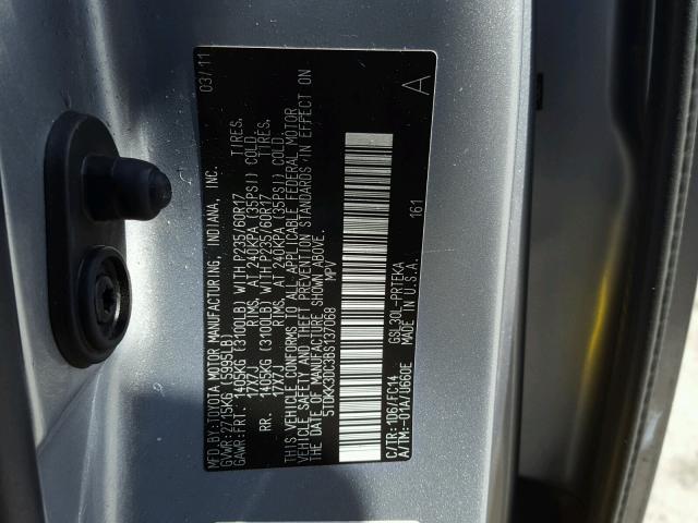 5TDKK3DC3BS137068 - 2011 TOYOTA SIENNA LE SILVER photo 10