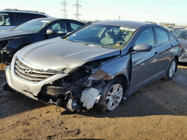 5NPEB4ACXDH796863 - 2013 HYUNDAI SONATA GLS GRAY photo 2