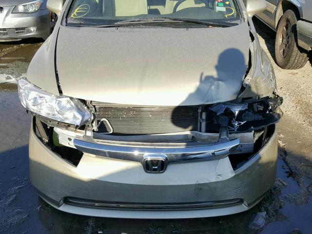 1HGFA16588L068106 - 2008 HONDA CIVIC LX GOLD photo 9