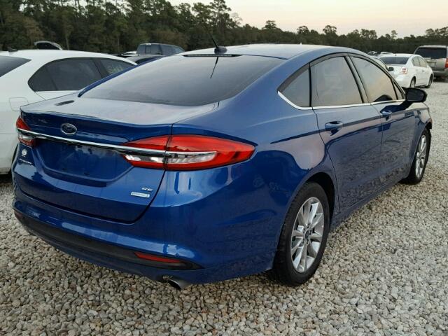 3FA6P0HD8HR231730 - 2017 FORD FUSION SE BLUE photo 4