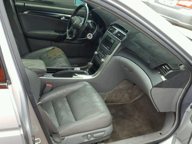 19UUA66245A006106 - 2005 ACURA TL SILVER photo 5