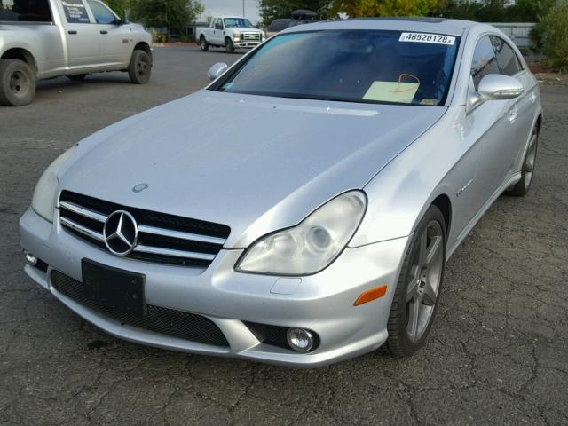 WDDDJ76X16A013327 - 2006 MERCEDES-BENZ CLS 55 AMG SILVER photo 2