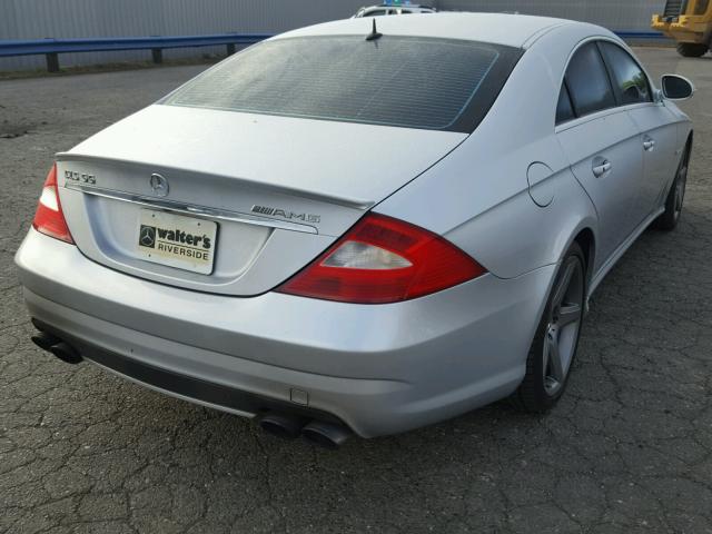 WDDDJ76X16A013327 - 2006 MERCEDES-BENZ CLS 55 AMG SILVER photo 4