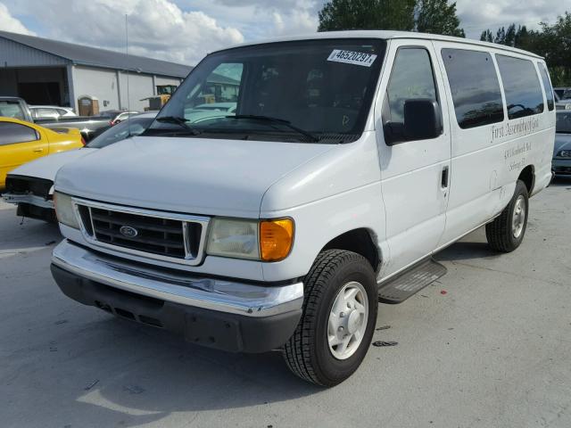 1FBSS31L64HB08745 - 2004 FORD ECONOLINE WHITE photo 2