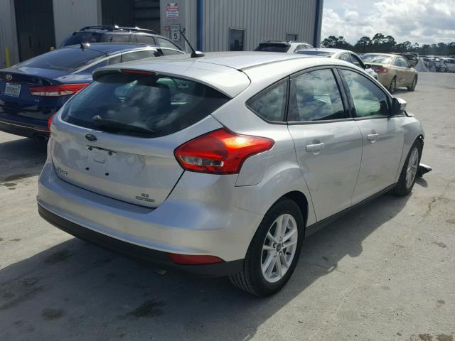 1FADP3K20FL223181 - 2015 FORD FOCUS SILVER photo 4