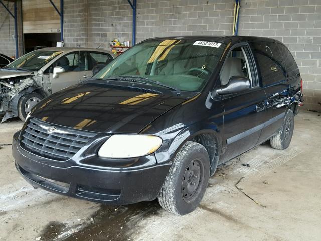 1C4GP45R55B326266 - 2005 CHRYSLER TOWN & COU BLACK photo 2