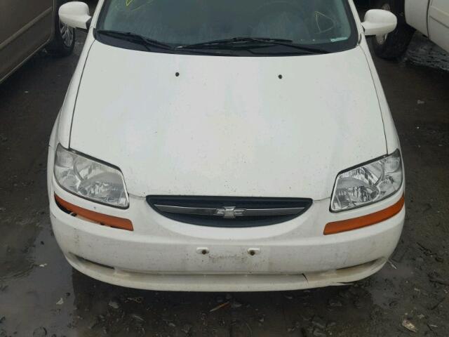 KL1TD56606B535215 - 2006 CHEVROLET AVEO BASE WHITE photo 9