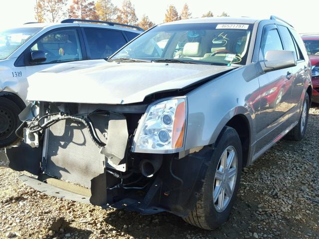 1GYDE637240129033 - 2004 CADILLAC SRX GOLD photo 2