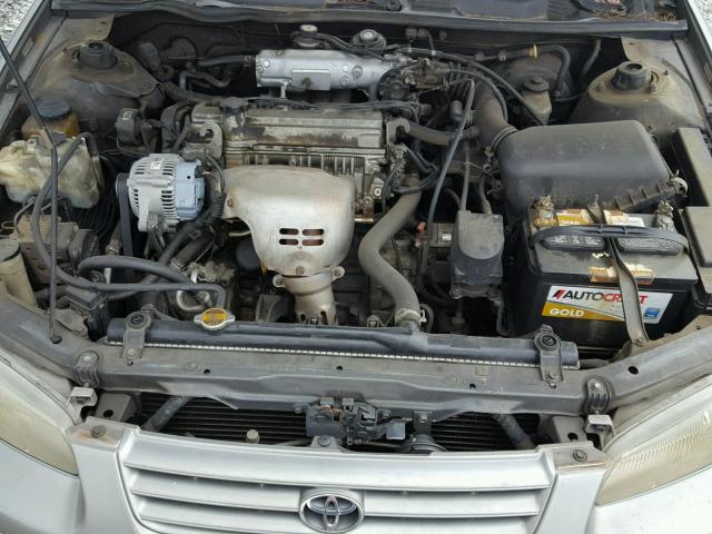 4T1BG22K0WU269496 - 1998 TOYOTA CAMRY CE GRAY photo 7