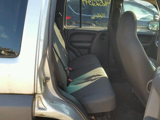 1J4GL48K84W272280 - 2004 JEEP LIBERTY SP SILVER photo 6