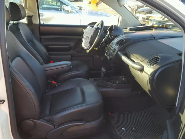 3VWRW31C49M508589 - 2009 VOLKSWAGEN NEW BEETLE 白色 照片 5