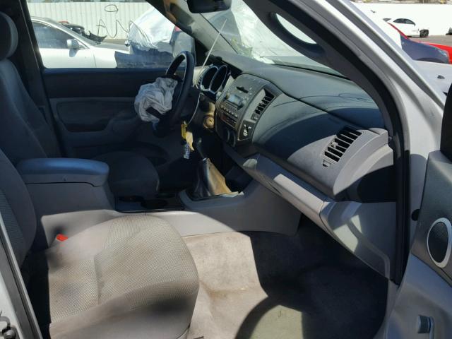 5TETX22NX5Z011284 - 2005 TOYOTA TACOMA ACC Күміс фото 5