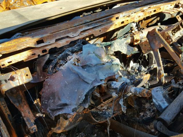 4S6CM58V8V4410319 - 1997 HONDA PASSPORT E BURN photo 8