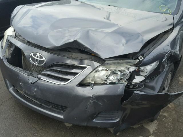 4T1BF3EK2AU072262 - 2010 TOYOTA CAMRY BASE GRAY photo 9