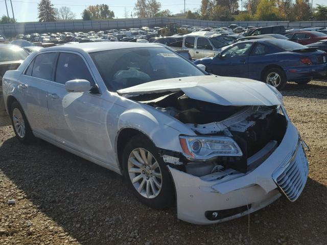 2C3CCAAG7EH365630 - 2014 CHRYSLER 300 WHITE photo 1