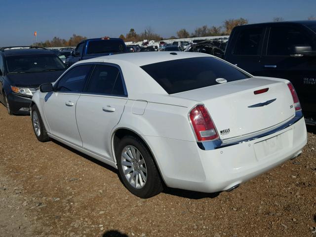 2C3CCAAG7EH365630 - 2014 CHRYSLER 300 WHITE photo 3