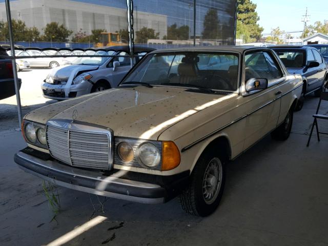 WDBAA53AXBB024038 - 1981 MERCEDES-BENZ 280 CE YELLOW photo 2