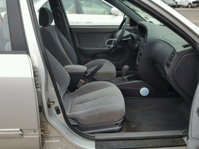 KMHDN46D24U782610 - 2004 HYUNDAI ELANTRA SILVER photo 5