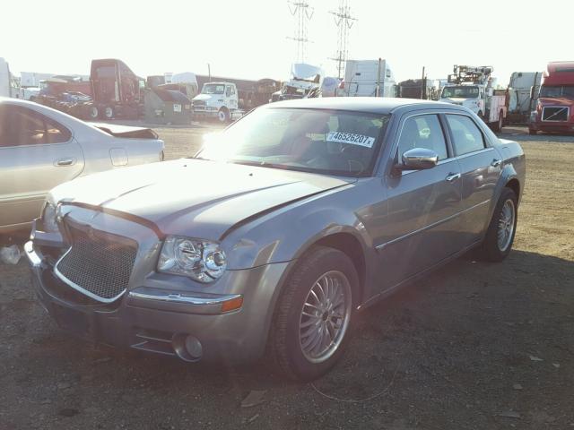 2C3LK63H26H336091 - 2006 CHRYSLER 300C GRAY photo 2