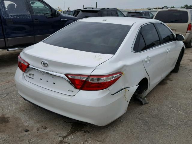 4T1BK1FK8HU032406 - 2017 TOYOTA CAMRY XSE WHITE photo 4