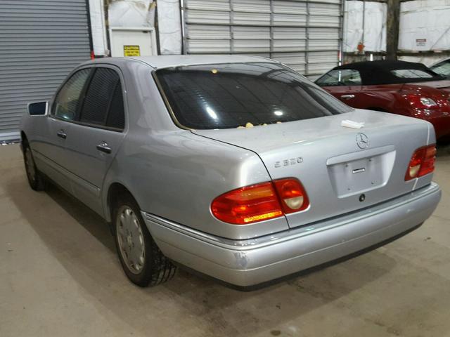 WDBJF65H2XA729253 - 1999 MERCEDES-BENZ E 320 SILVER photo 3