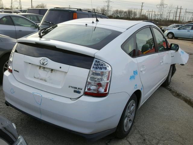 JTDKB20U577572085 - 2007 TOYOTA PRIUS WHITE photo 4