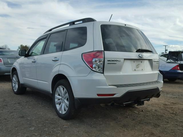 JF2SHADC8CH443046 - 2012 SUBARU FORESTER WHITE photo 3