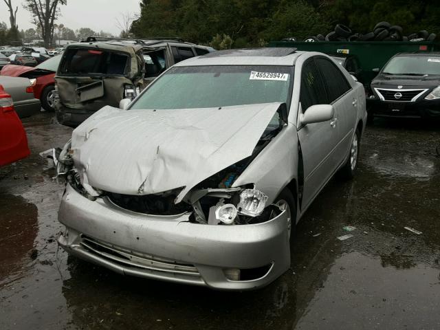 4T1BF30K45U109180 - 2005 TOYOTA CAMRY LE SILVER photo 2