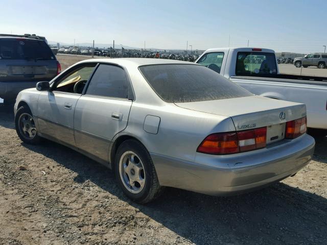 JT8BF28G2X5066159 - 1999 LEXUS ES 300 BEIGE photo 3