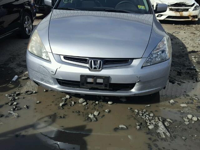 1HGCM55465A052388 - 2005 HONDA ACCORD LX SILVER photo 9