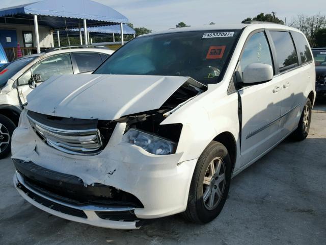 2C4RC1BG2CR312958 - 2012 CHRYSLER TOWN & COU WHITE photo 2