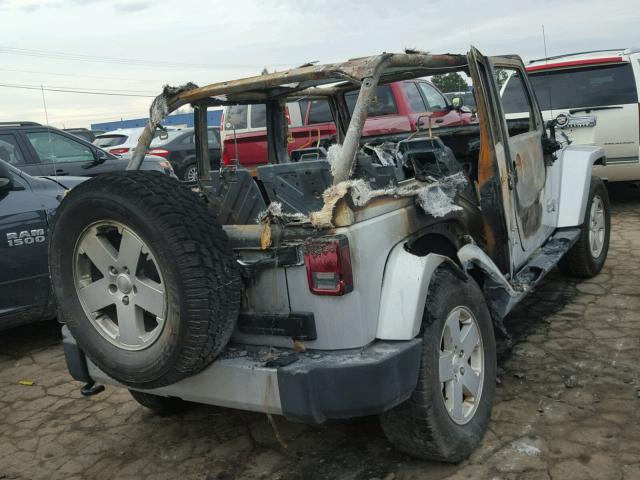 1J4BA5H18BL522886 - 2011 JEEP WRANGLER U SILVER photo 4