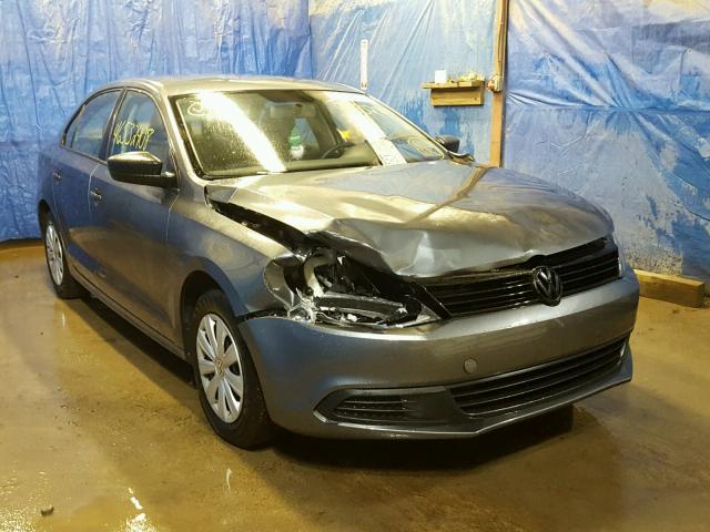 3VW2K7AJ4DM318853 - 2013 VOLKSWAGEN JETTA BASE GRAY photo 1