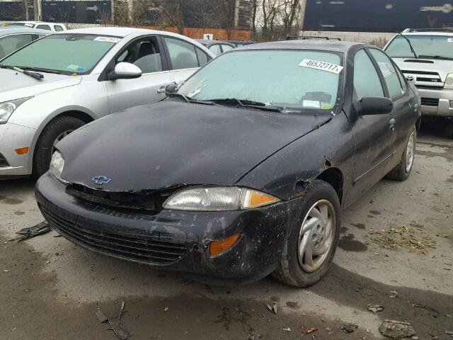 1G1JC5244W7101186 - 1998 CHEVROLET CAVALIER BLACK photo 2