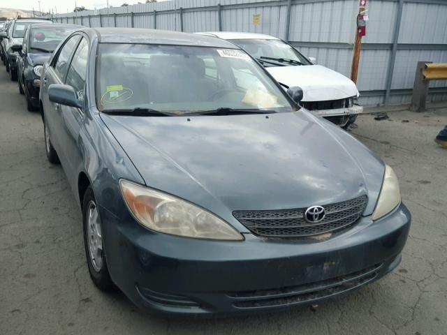 4T1BF30K12U502064 - 2002 TOYOTA CAMRY LE GREEN photo 1