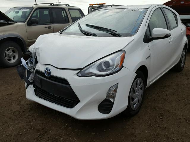 JTDKDTB35G1139437 - 2016 TOYOTA PRIUS C WHITE photo 2